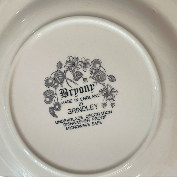 "Bryony" Blue & White Flowers & Cherries Pattern Salad Plate by Grindley England - Picture 7 of 7